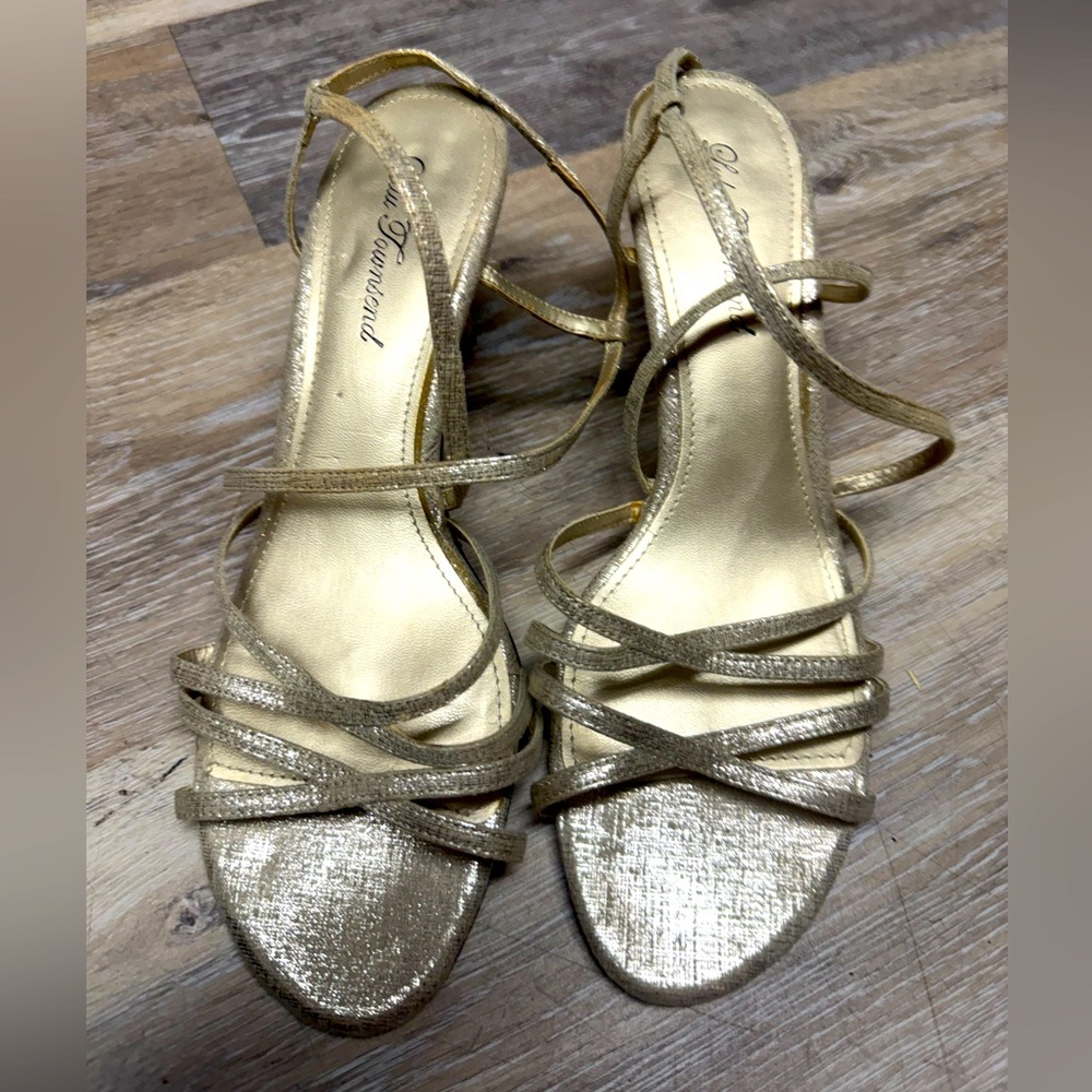Lulu Townsend Gold Theme kitten heel peep toe size 10M EUR 40 Strappy